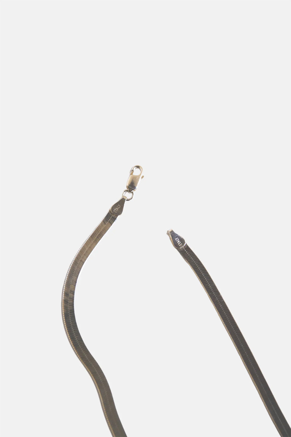 Able - Herringbone Necklace - Silver - Ends