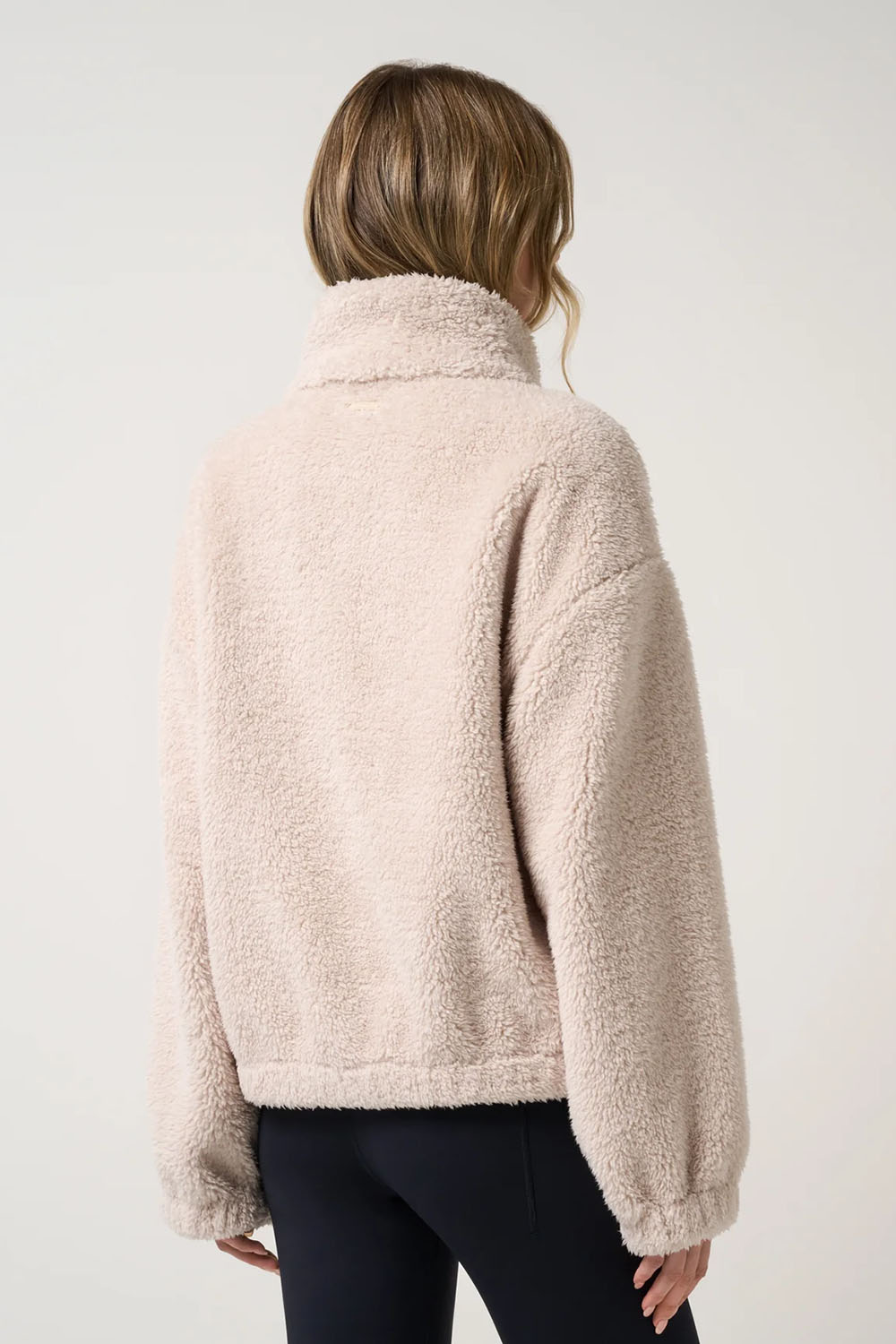 travis mathew clubside sherpa jacket brazilian sand back