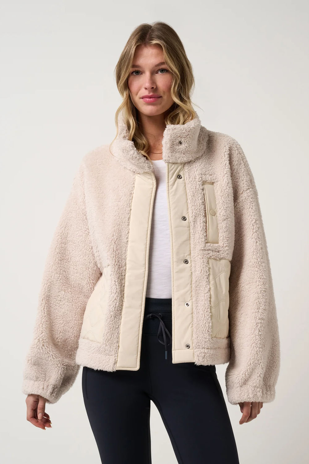 travis mathew clubside sherpa jacket brazilian sand open