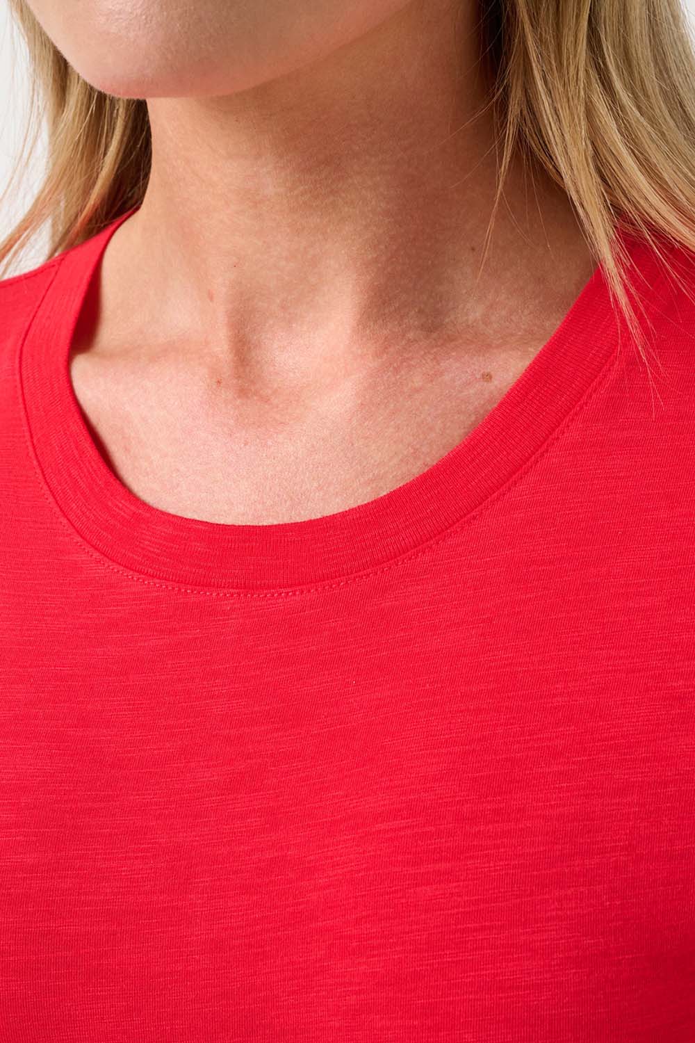 travis mathew cloud tee tomato detail