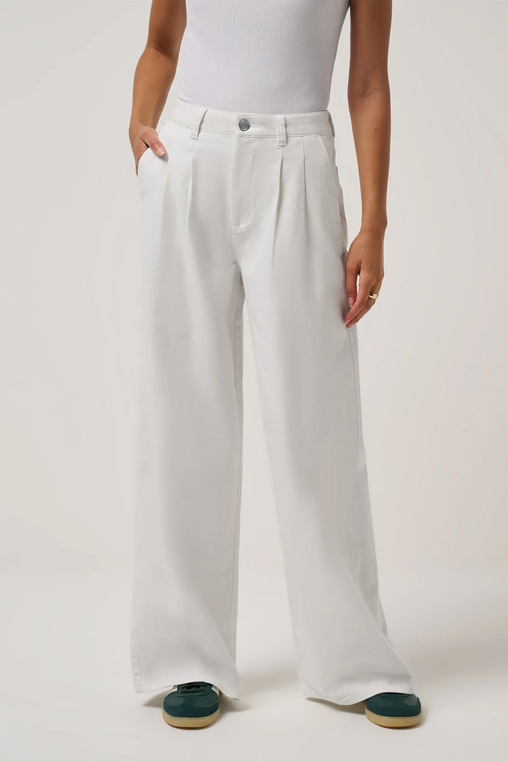 travis mathew everyday wide leg pant white front