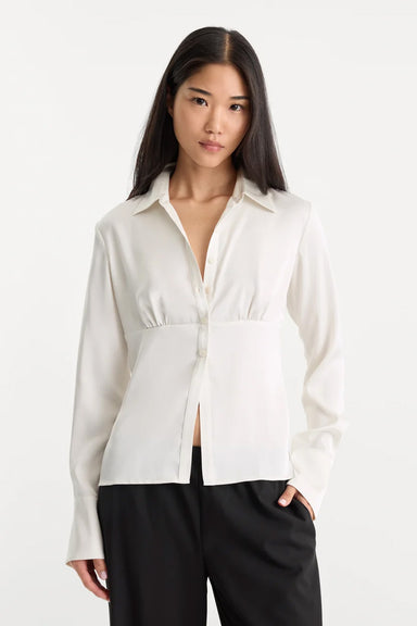 Good American - The Satin Femme Shirt - Chalk - Front