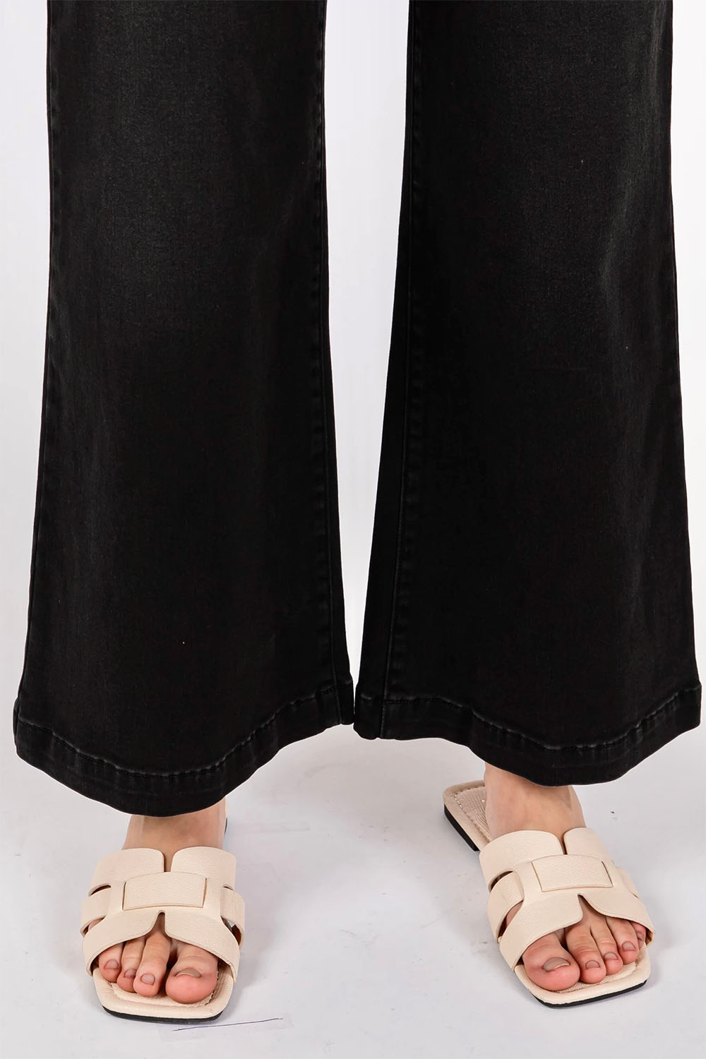 Letter to Juliet - Sofia Wide Leg Culotte - Washed Black - Hem
