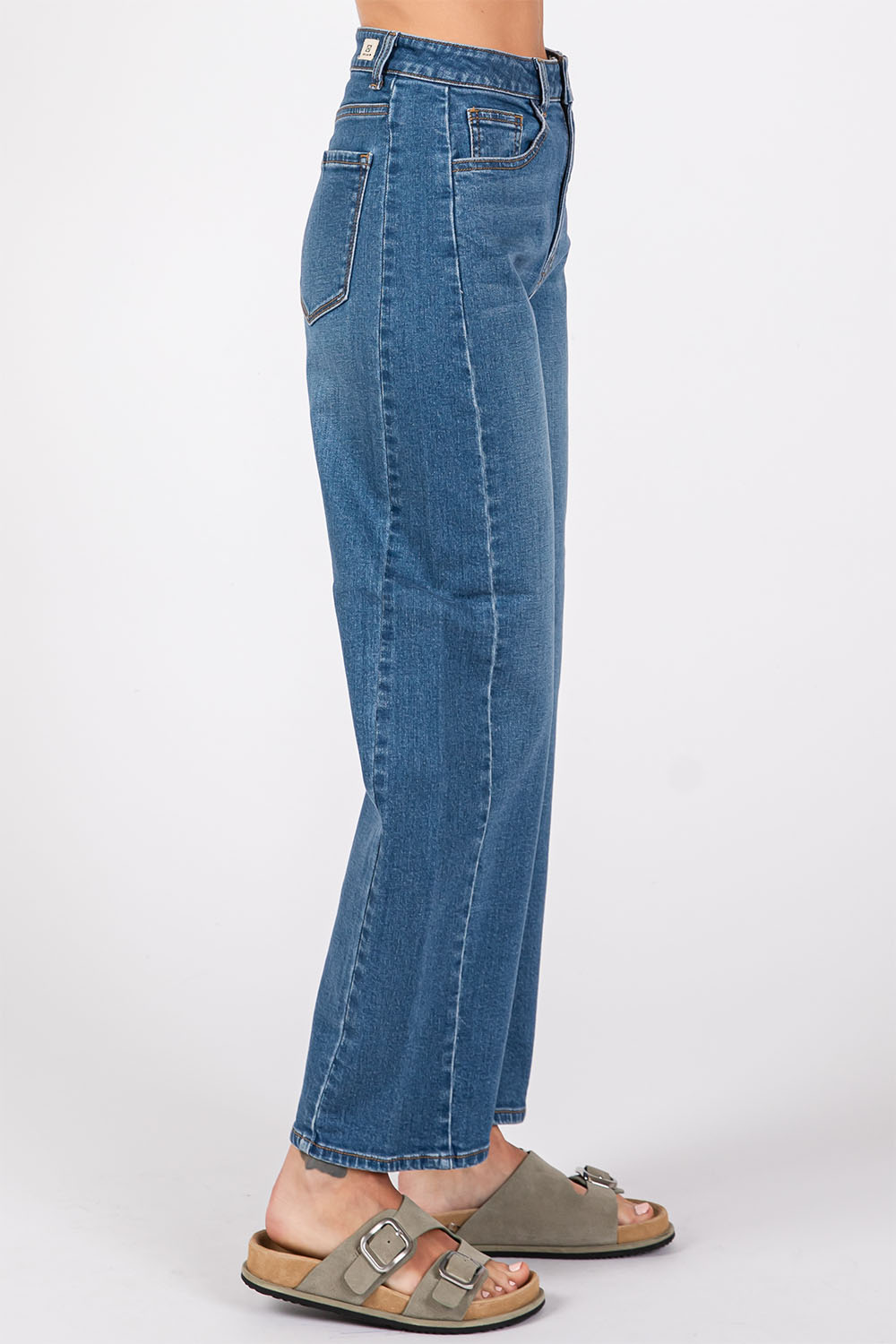 Letter to Juliet - Modena Barrel Jean - Medium - Right