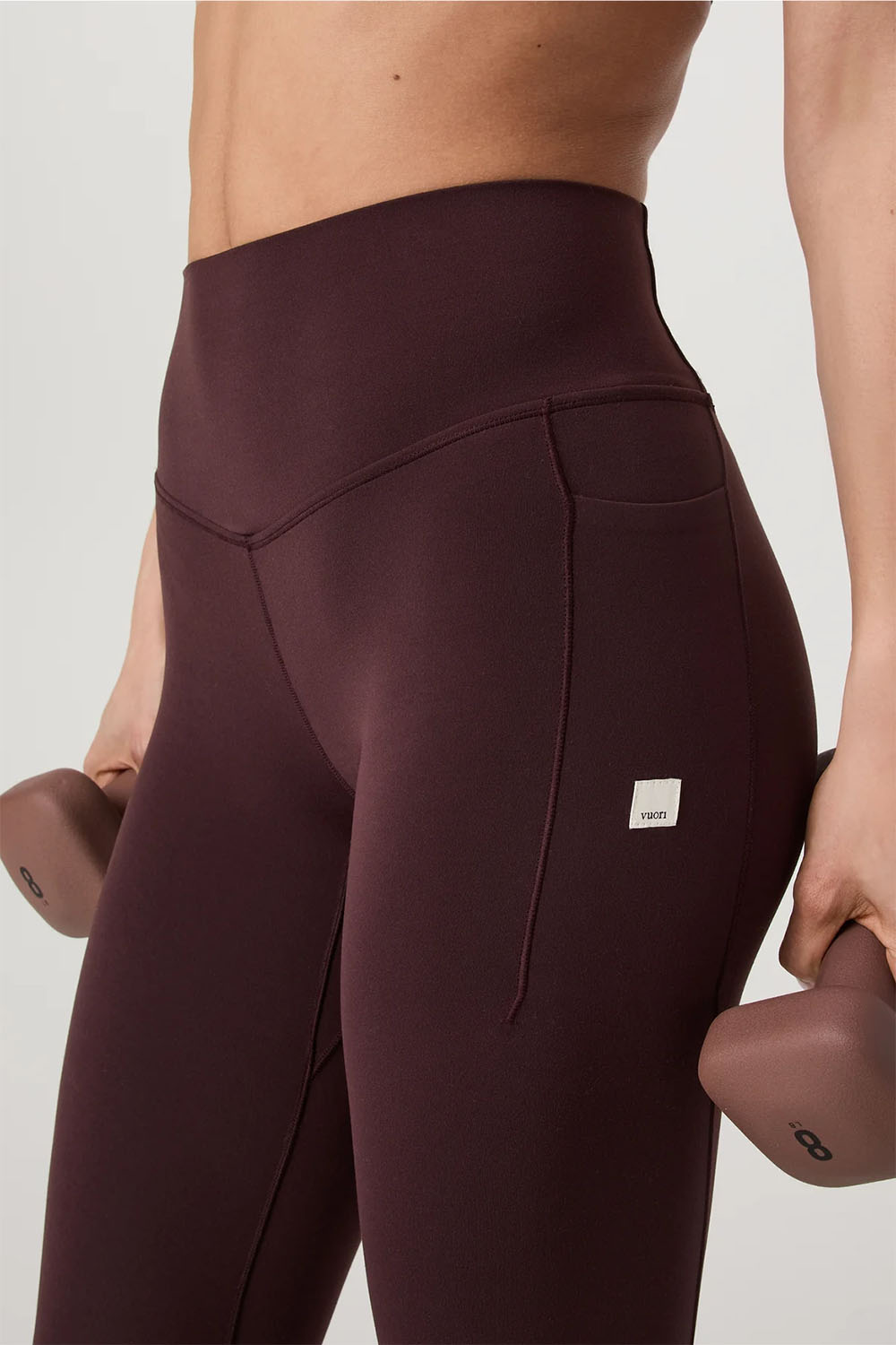 Vuori - All the Form Pocket Legging - Raisin - Detail