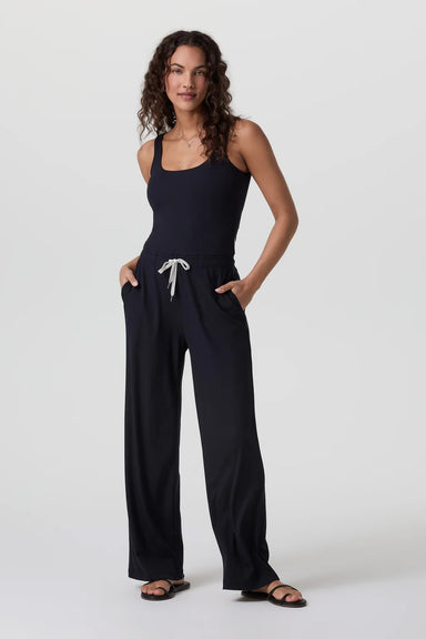 Vuori - Pose Scoop Jumpsuit - Black - Profile