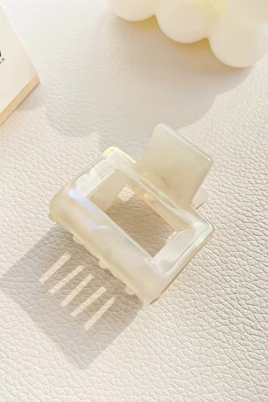 Pearl of the West - Geo 3.5cm Hair Claw - White