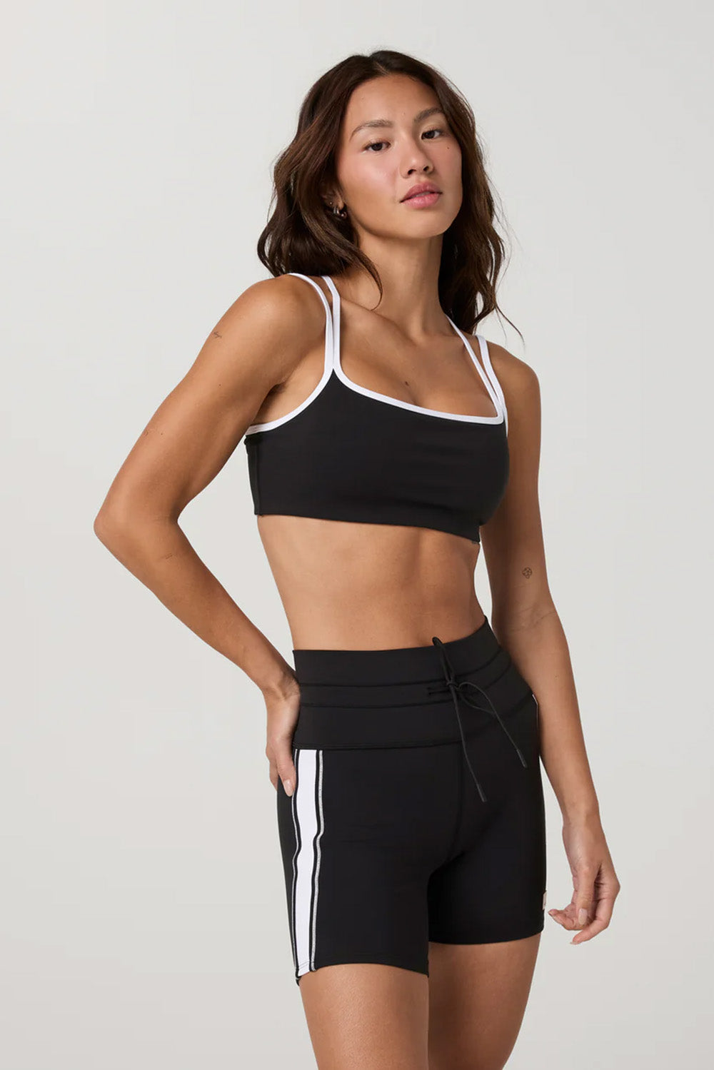 vuori-daily-layered-bra-black-side