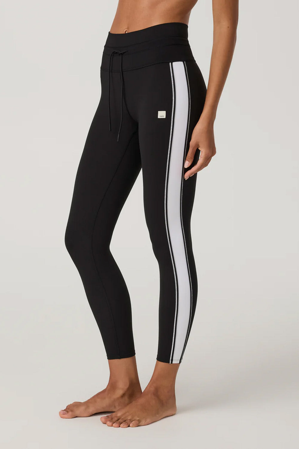 vuori-daily-track-legging-black-side