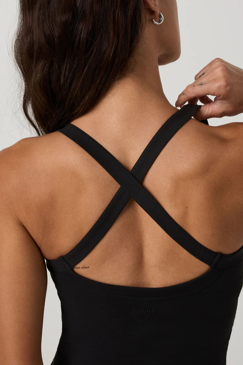 vuori-halo-crossback-tank-solid-black-detail