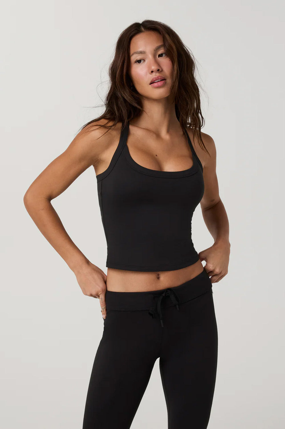vuori-halo-crossback-tank-solid-black-profile