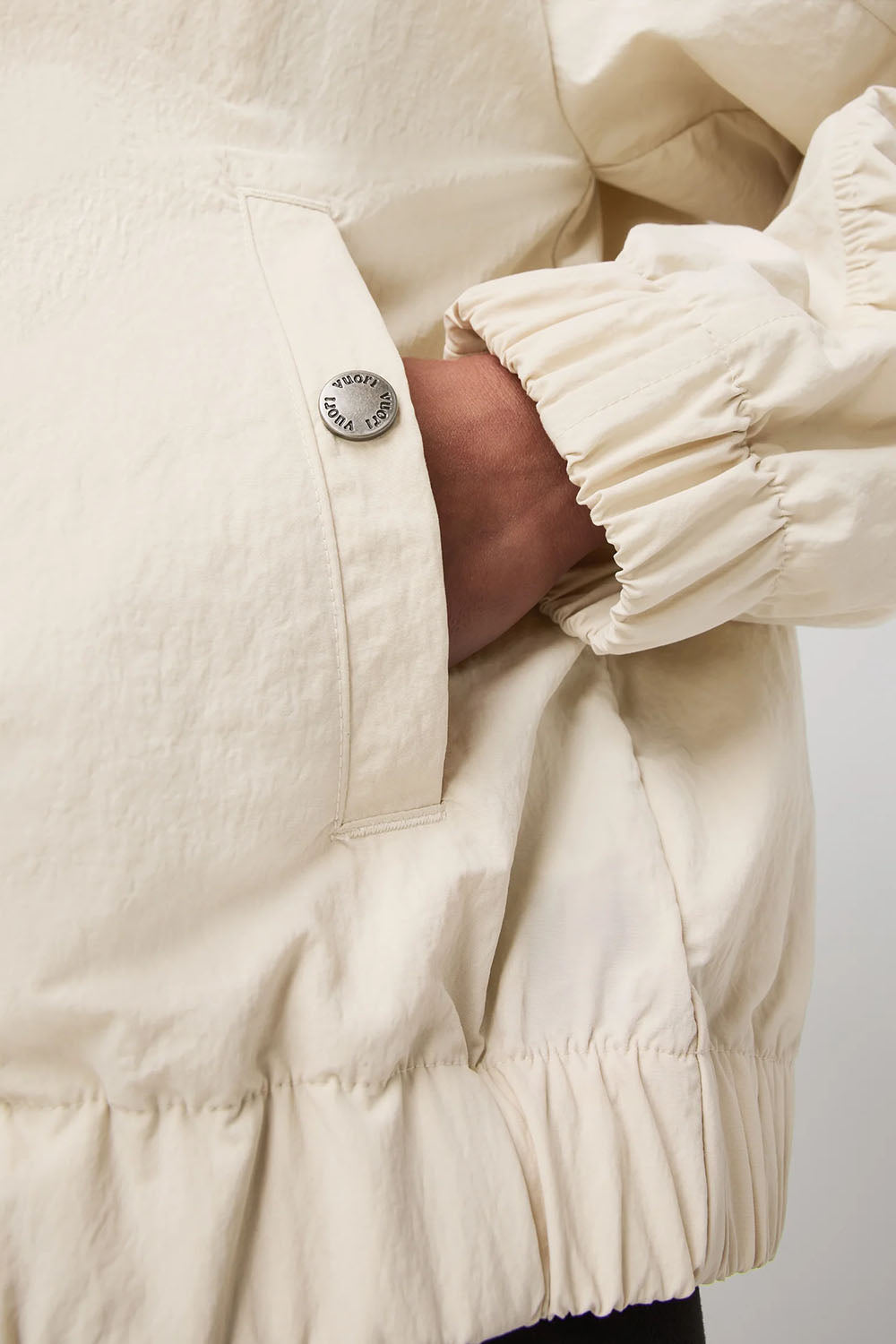 vuori-ventana-jacket-bone-pocket