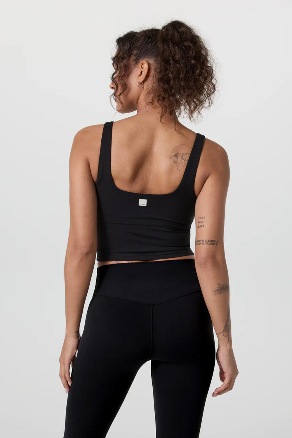 vuori all the form tank black back