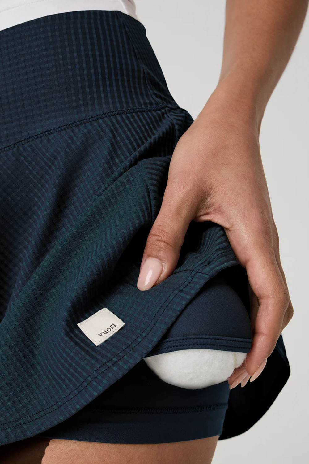 vuori baseline gingham skirt ocean blue  detail