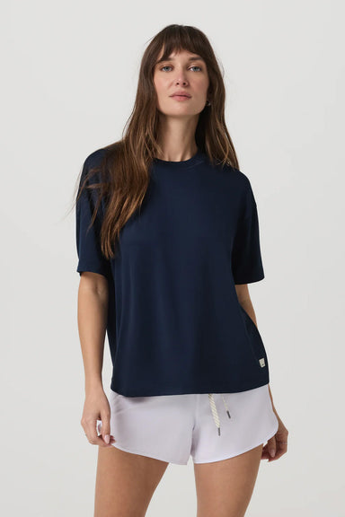 vuori energy tee long blue coast front