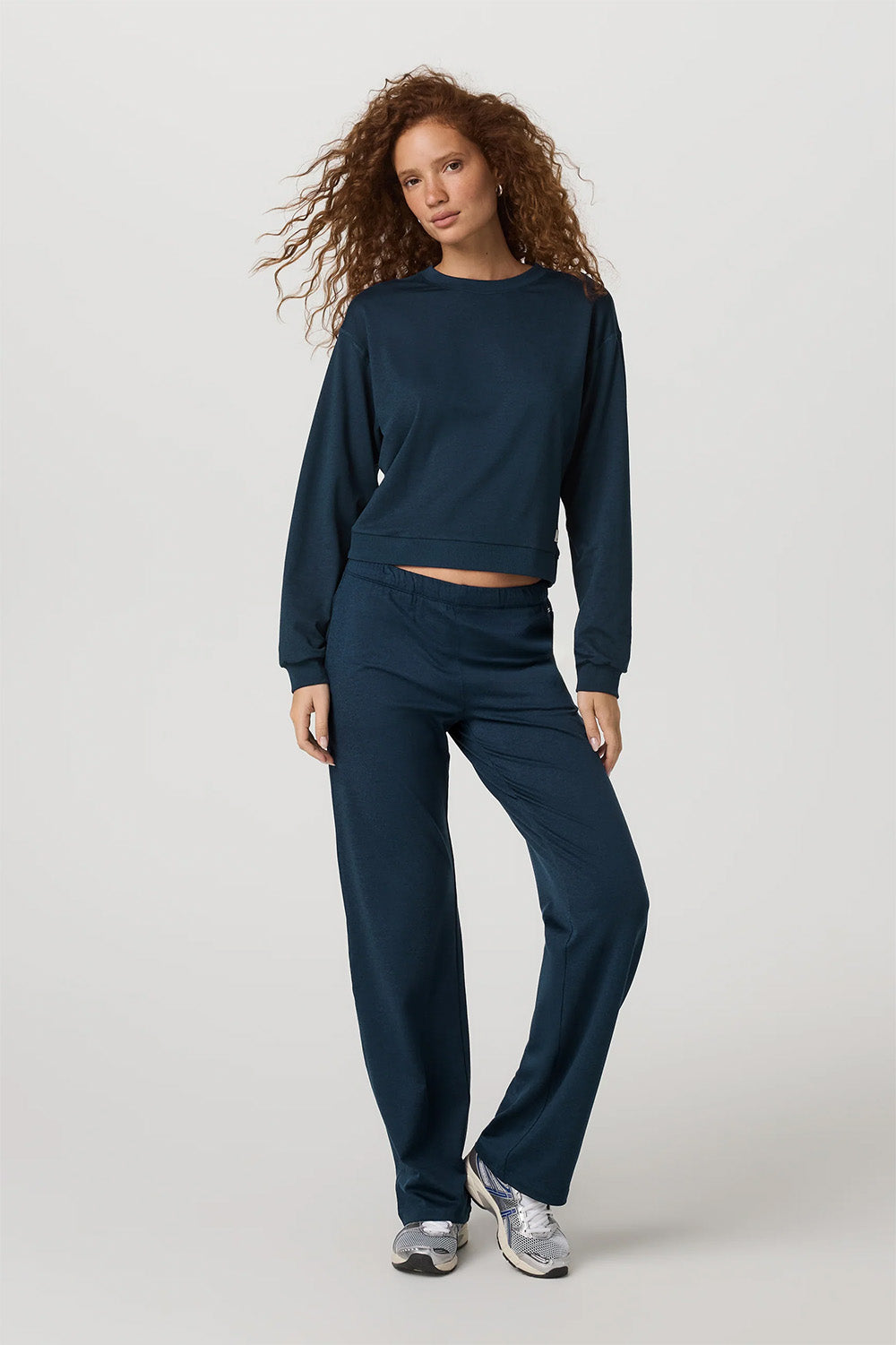 vuori halo modern crew blue coast heather 