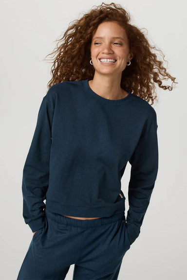 vuori halo modern crew blue coast heather front