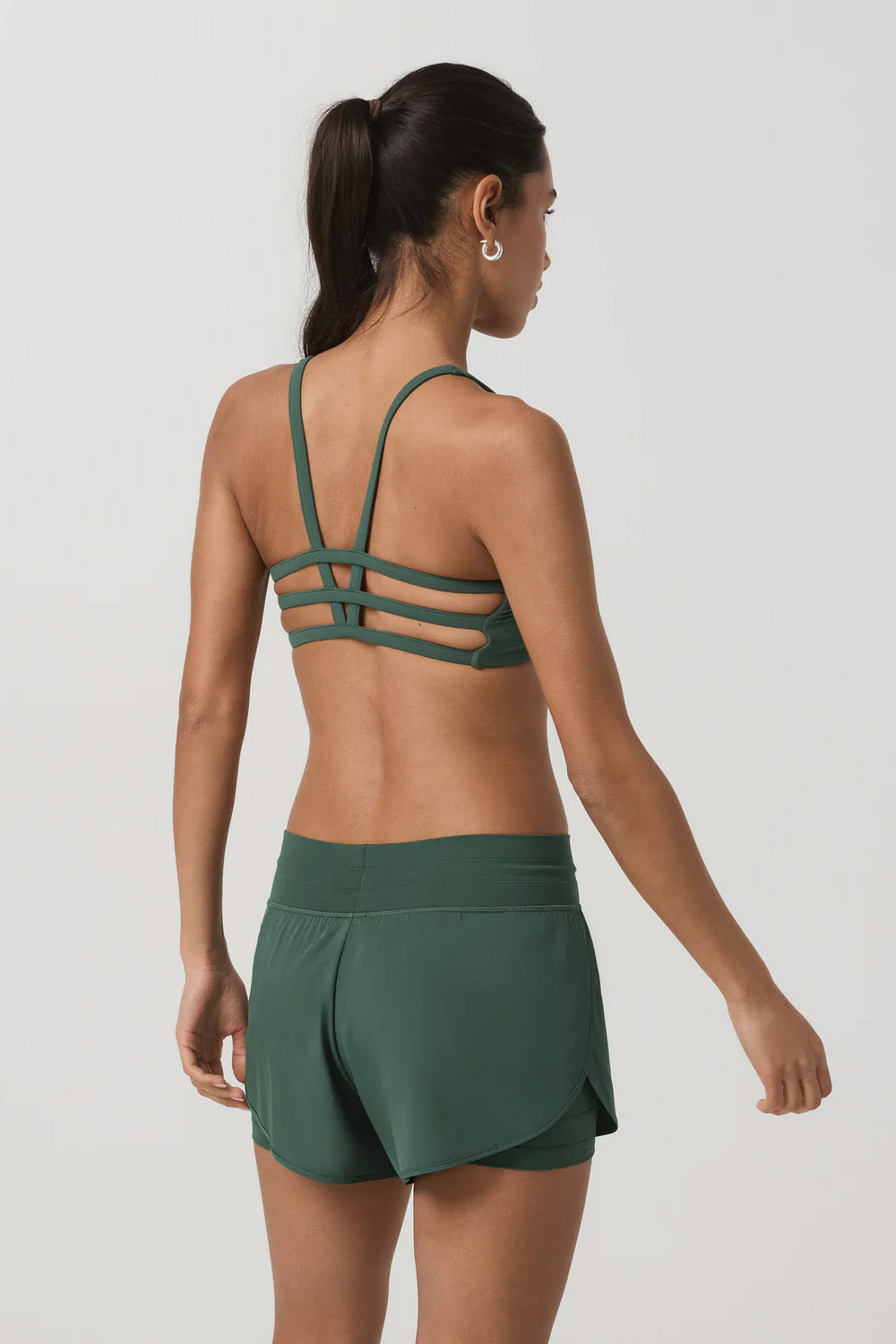 vuori yosemite bra agate green back