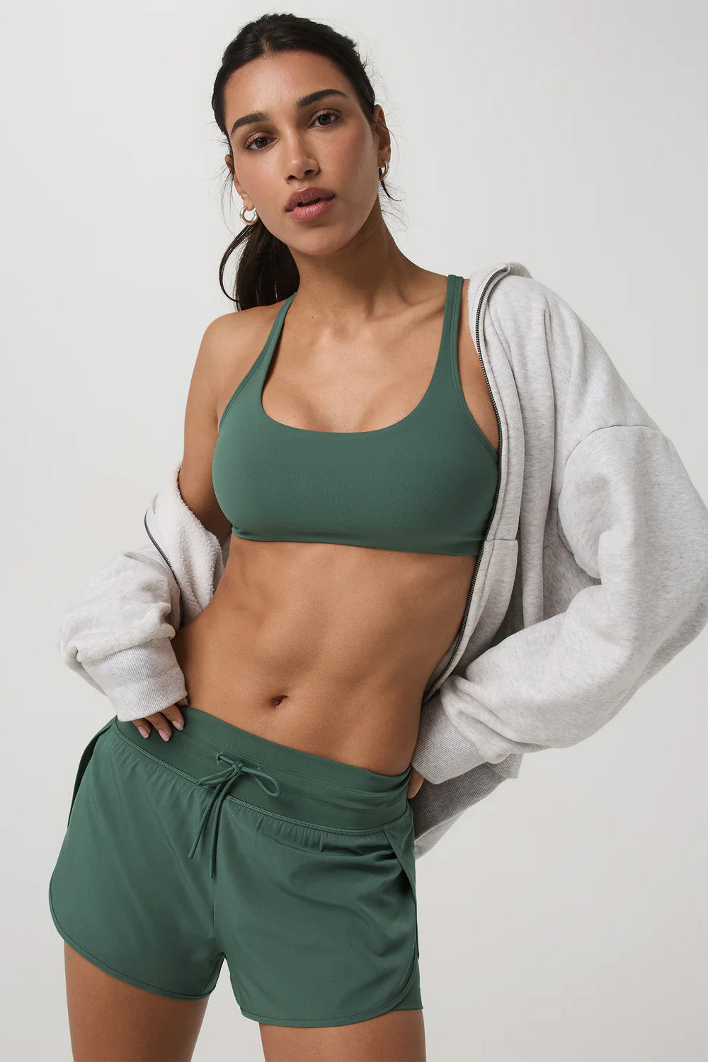 vuori yosemite bra agate green front
