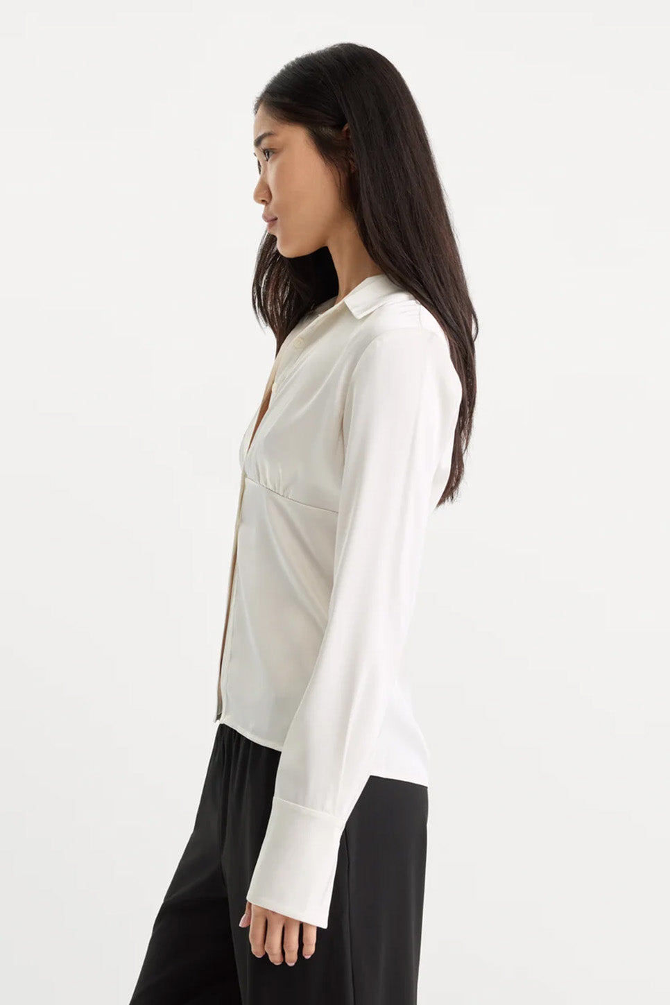 Good American - The Satin Femme Shirt - Chalk - Side