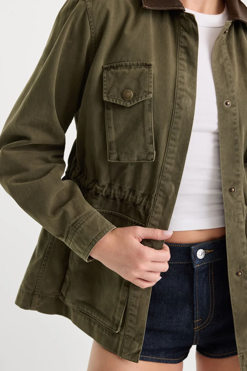 Good American The Field Jacket in Tea Bark — Detail view