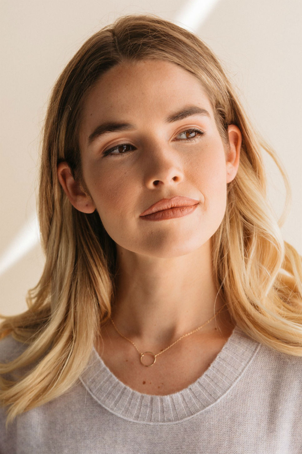 Able - Floating Shape Necklace - Gold Circle - Model