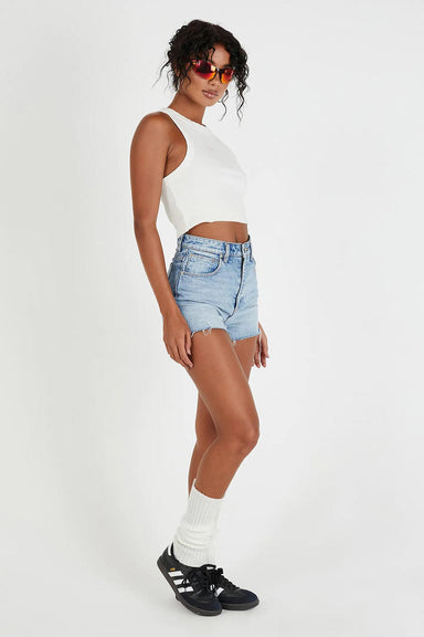 Abrand - A High Relaxed Short - Felicia - Side